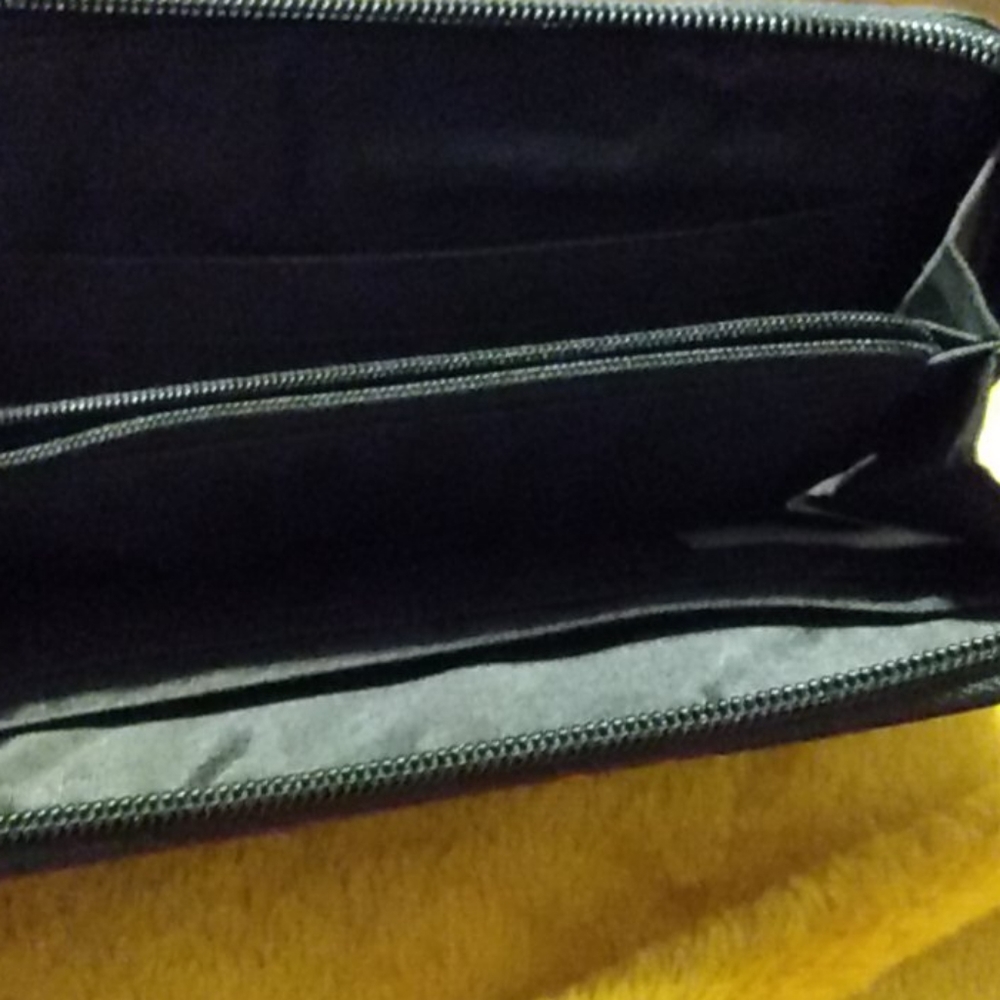 Target wallet - Picture 3 of 3